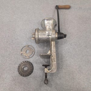 Keystone No 30 Meat Grinder Food Chopper Hand Crank Made in USA Vtg Cast Metal image 1