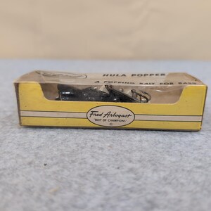 Vintage Fred Arbogast Hula Popper 5/8 oz Black Bass Fiskedrag med Ask bild 2