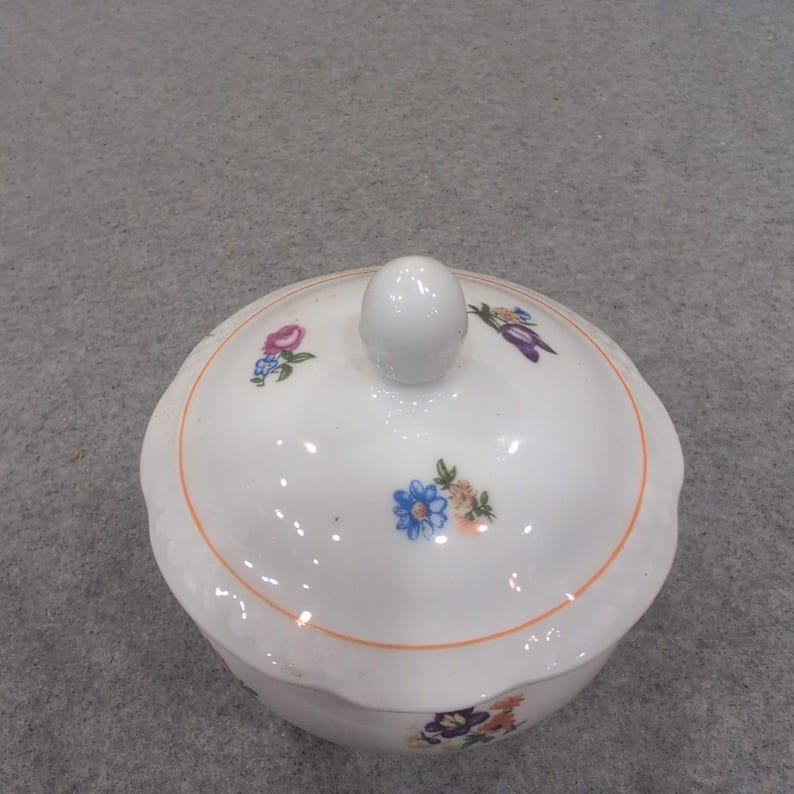 Kahla Kahlaerstedt Pastorale Floral Sugar Bowl with Lid Made in GDR NA308 image 2