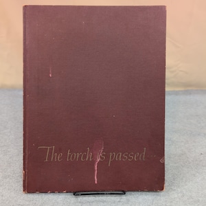 La fiaccola è passata Storia Morte di un presidente 1963 Libro John F Kennedy JFK HC immagine 1