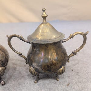 Vintage Miniature Silver Plate Tea Set Creamer Sugar Bowl Shell Feet 3pc image 4