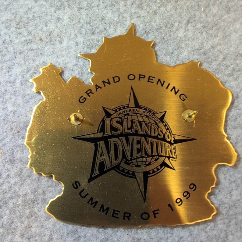 Universal Studios Islands of Adventure Grand Opening 1999 Vintage Lapel Pin image 4