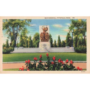 Vintage 1938 War Memorial Pittsfield Mass Linen Postcard 4A-H37 C.W. Hughes 118 image 1