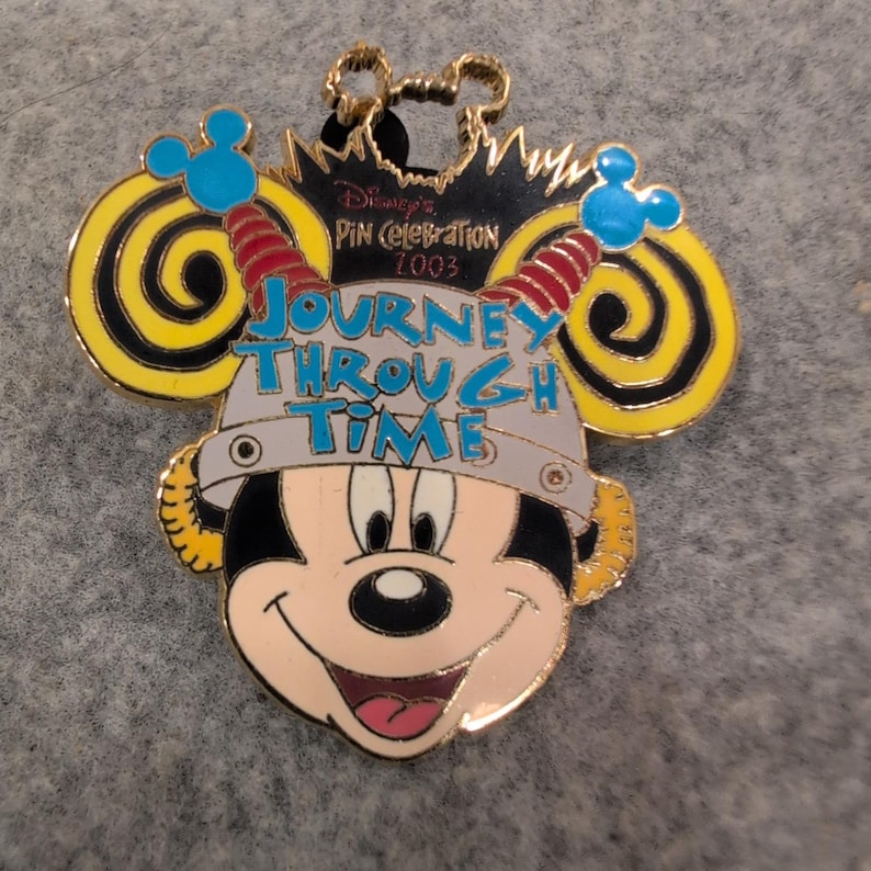 Disney-pin Celebration 2003 Reis door de tijd Mickey Mouse LE 2500-pin afbeelding 1