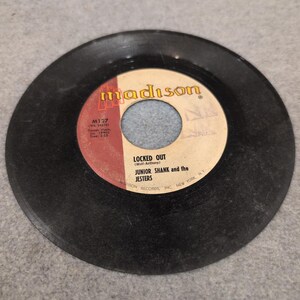 Junior Shank and the Jesters Be-Bop A-Lula Locked Out Madison M127 45 RPM Vinyl image 4
