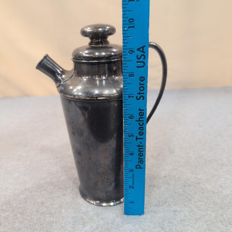 Antique Meriden S. P. Co. Silver Plate Cocktail Shaker 311 Patented 1927 Handle image 4
