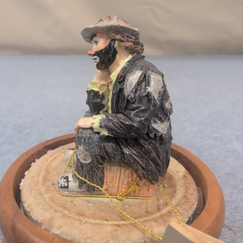 The Emmett Kelly Jr Collection Sad Clown Figurine Exclusively Flambro Sitting image 3
