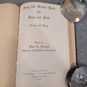 Libro de canciones y servicios antiguos para buques y campañas del Ejército y la Marina, 1942 imagen 3