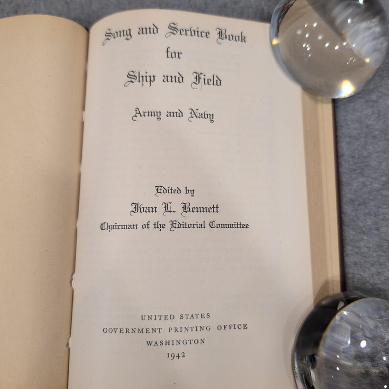 Libro de canciones y servicios antiguos para buques y campañas del Ejército y la Marina, 1942 imagen 3