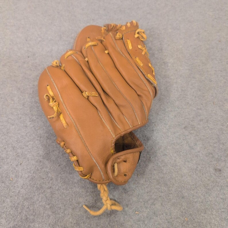 Vintage Revelation Western Auto Stores Baseball Glove Cowhide 36-1234-8 Brown image 5