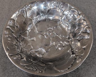Vintage Mexican Pewter Serving Bowl Embossed Fruit Grapes Silver Tone Round