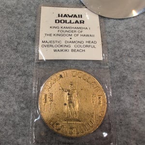 Hawaii Dollar Honolulu King Kamehameha Diamond Head Souvenir Coin Liberty House image 4