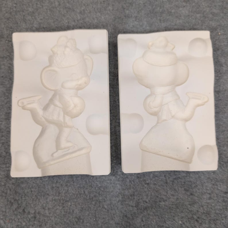 Albertas Molds A286 Vintage 1982 Skating Mouse Soap Candle Plaster Mold image 2
