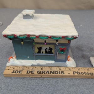 Hawthorne Village The Simpsons Christmas Village Lard Lad Donut Shop 2005 Light image 13