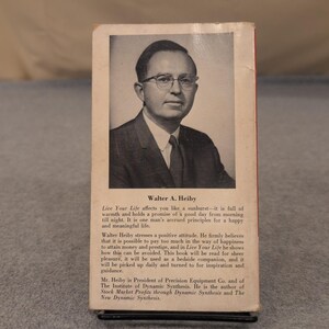 Live Your Life Maxims on the Fine Art of Living Walter A Heiby 1971 Paperback image 2