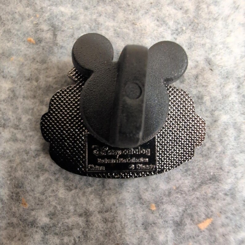Disney Catalog Exclusive The Black Hole B.O.B. Robot Enamel Pin Sci-Fi Movie image 3