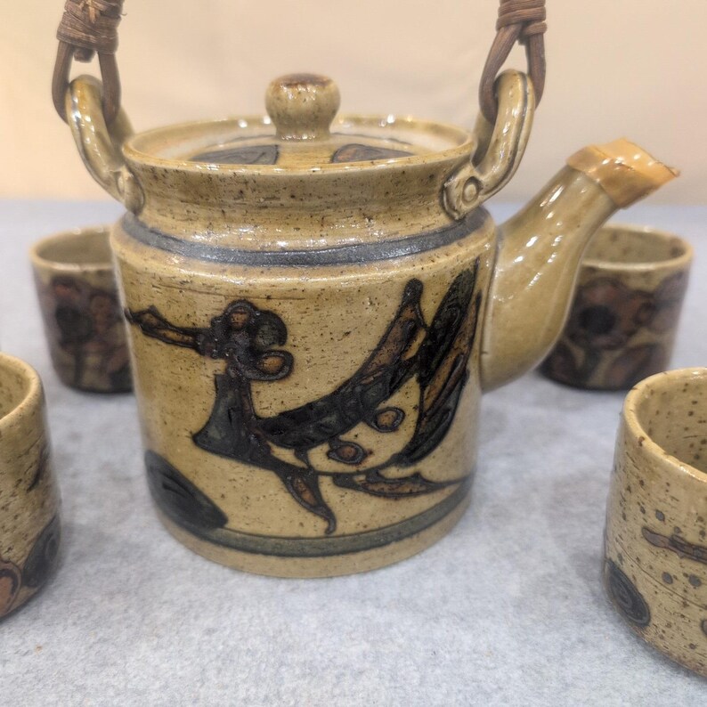 Servizio da tè vintage in ceramica dipinta a mano, teiera per 6 tazze, motivo uccelli, fiori, macchie, color beige immagine 4