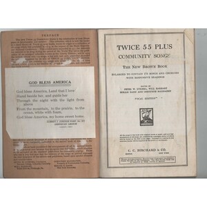 Deux fois 55 ans et plus - Chansons de la communauté - Le nouveau livre brun - Édition vocale CC Birchard image 3