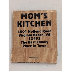Vintage Scandals Mom's Kitchen Virginia Beach Matchbook Restaurant Collectible image 2