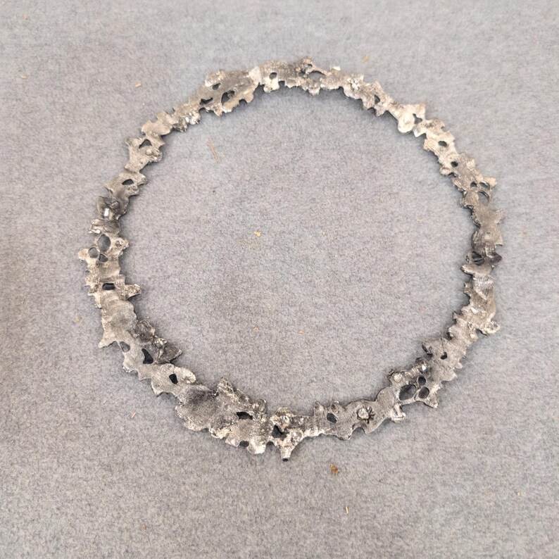 Vintage Silver Tone Cast Metal Rose Floral Wreath Stand Circular image 5