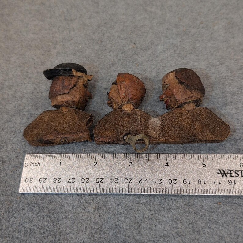 Vintage Hand geschnitzte Holz Volkskunst Charakter Büsten Trio Figur Wandbehang Bild 5