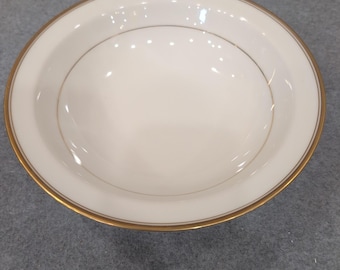 Noritake Ivory China Linton 7552 Soup Bowl Gold Trim Made in Japan Creamy White