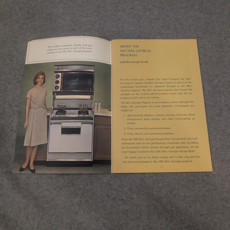 Vintage 1965 Mrs Georgia Recipe Book Atlanta Gas Light Company Booklet image 2