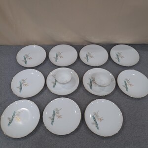 Noritake Oriental 6341 Bamboo China Set 11 Plates 2 Cups Gold Trim Japan Vintage image 5