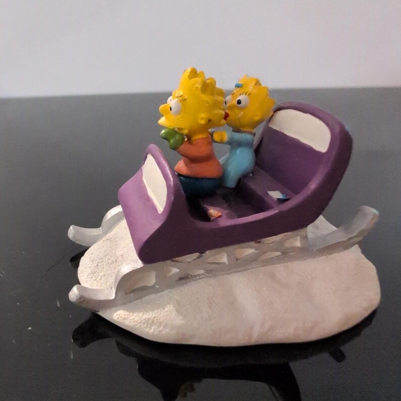 The Simpsons Hawthorne Village Dashing Through The Snow Lisa Maggie Sleigh 2005 image 3