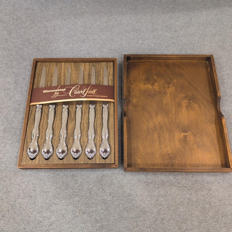 Carvel Hall Gloucester Steak Knives Set of 6 Vintage Silverplate Wooden Case image 4