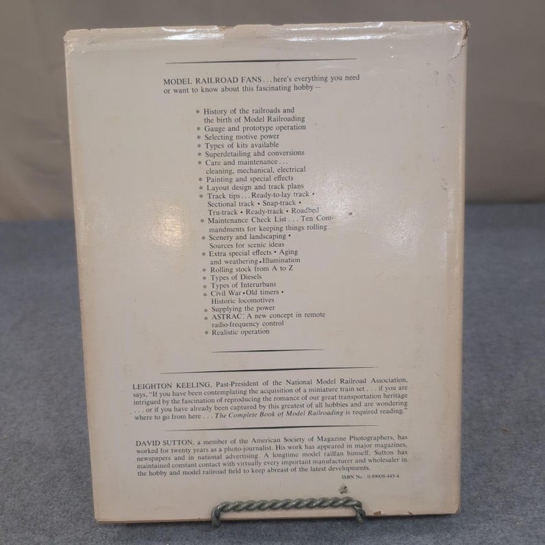 The Complete Book of Model Railroading David Sutton 1981 Hardcover Castle Books image 2