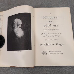 A History of Biology Charles Singer 1962 Revised Edition Hardcover Dust Jacket image 3