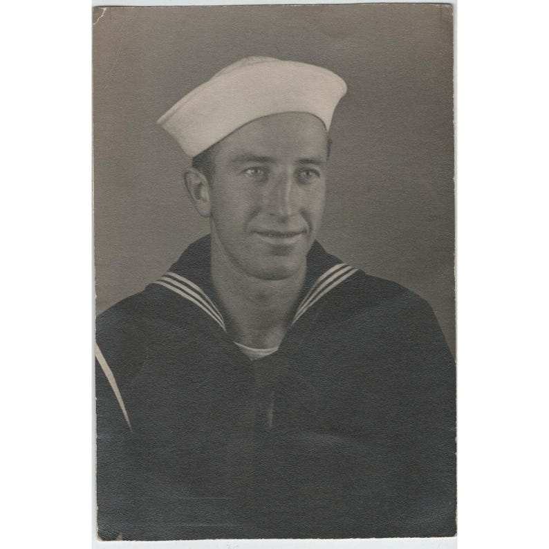 Vintage WWII US Navy Portrait Ray Vandegrift Shoemaker California 6x4 Photo image 1