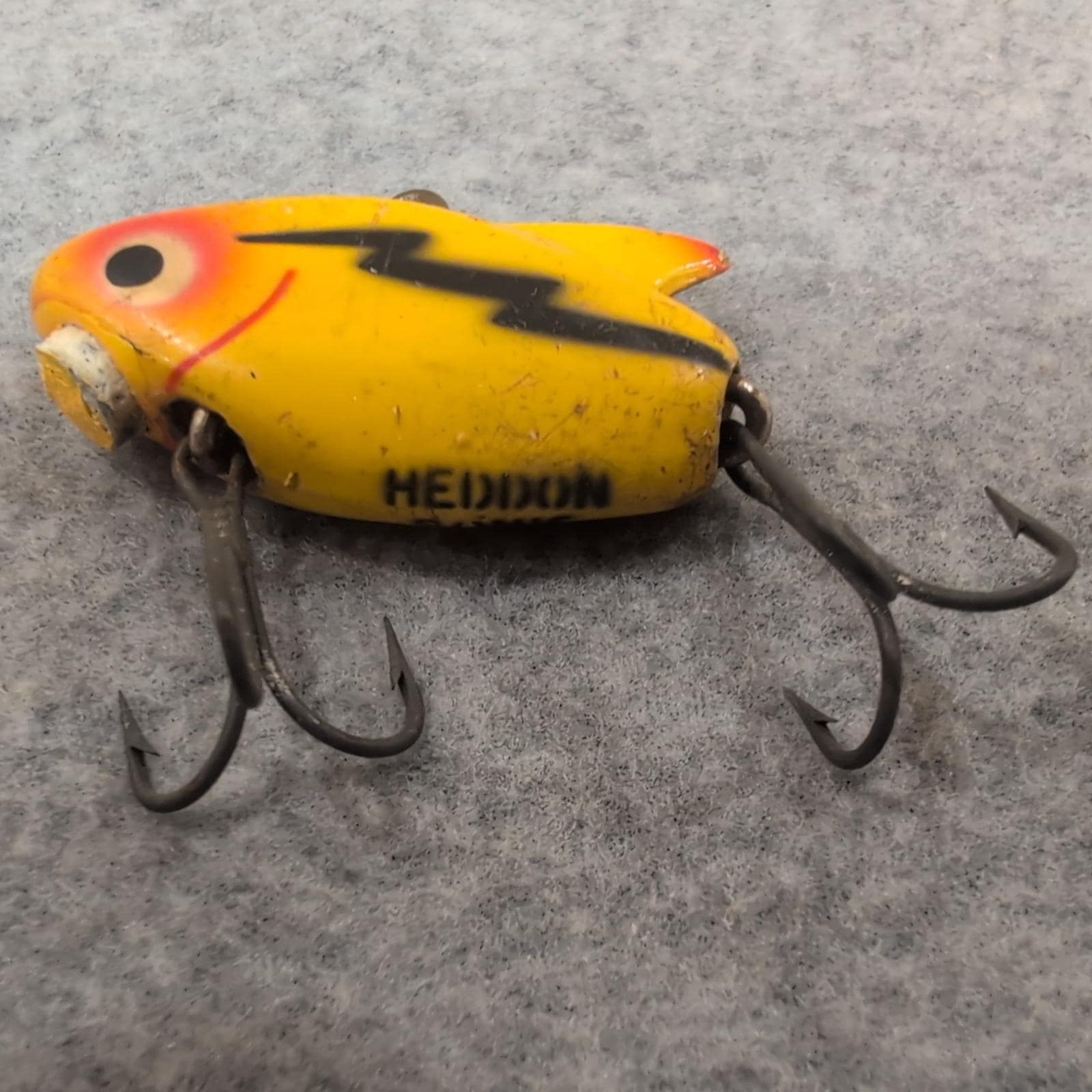 VTG Heddon Sonic Fishing Lure Yellow Black Lightning Bolt Double
