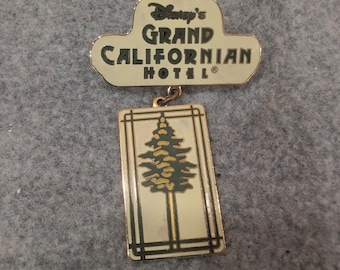 Disney Grand Californian Hotel Pine Tree Dangle Trading Pin Gold Tone Enamel