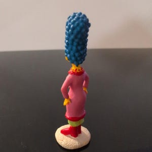 Hawthorne Village Marge Simpson Oh My Goodness Christmas Village Figurine 78449 image 3
