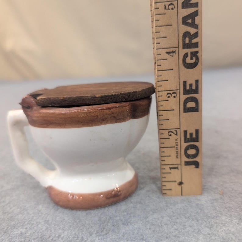 Vintage Ceramic Toilet Goodbye Cruel World Novelty Mug with Wooden Lid Gag Gift image 5