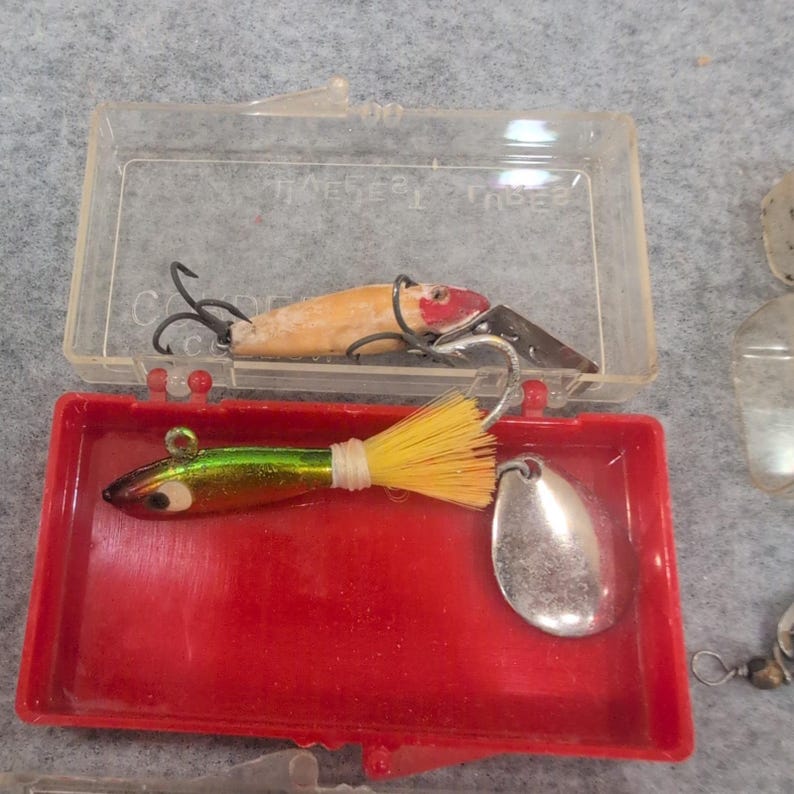 Lot of 4 Vintage Fishing Lures Spinner Baits Plugs Lure Set image 4