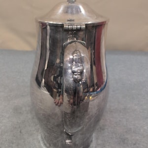 Oneida Paul Revere Reproduction Silverplate Coffee Pot Pineapple Finial image 4