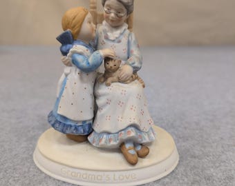 Holly Hobbie Grandmas Love Porcelain Figurine Limited Edition 1983 NA306