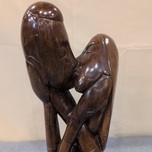 Marwal Industries Inc Kissing Couple Sculpture Vintage Mid Century Modern image 2