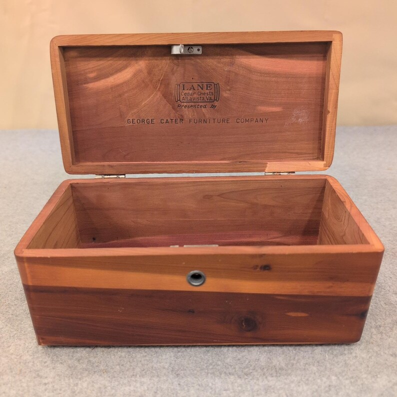 Vintage Lane Cedar Chest Miniature Salesman Sample George Cater Furniture Box image 4