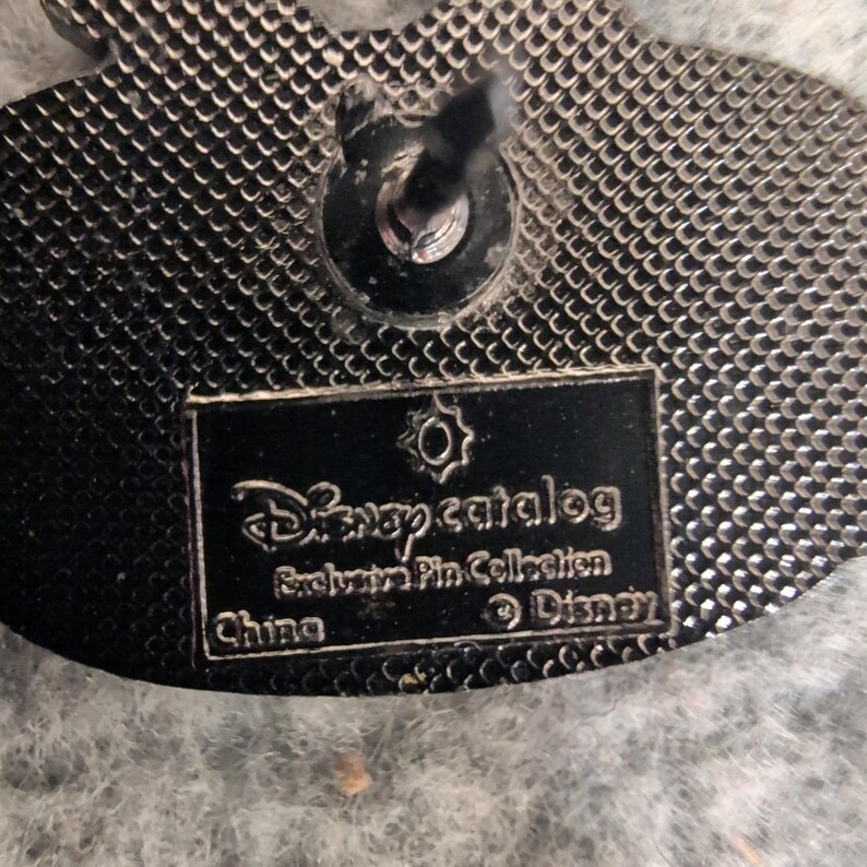 Disney Catalog Exclusive The Black Hole B.O.B. Robot Enamel Pin Sci-Fi Movie image 4