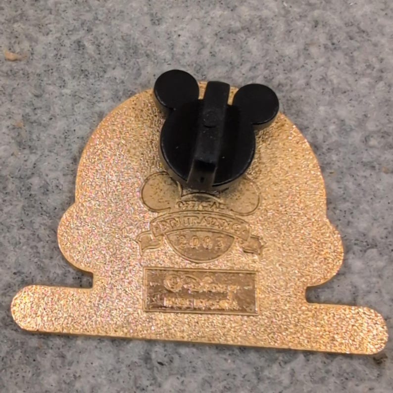 Disney Pin Trading Around the World Mickey Mouse 2003 Enamel Pin Gold Tone image 2
