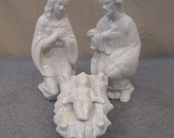 White Glazed Ceramic Nativity Set 3 Piece Holy Family Mary Joseph Baby Jesus