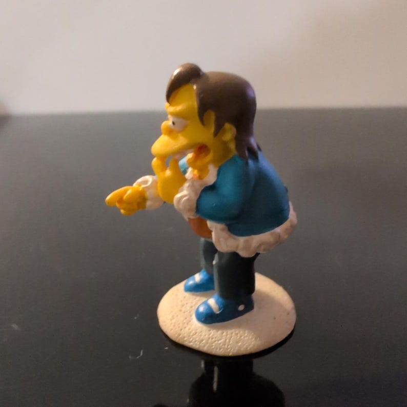 The Simpsons Hawthorne Village Nelson Muntz Christmas Figure 2004 91820 D image 2