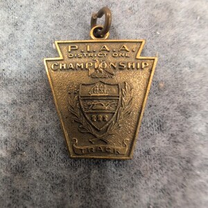 Vintage 1967 PIAA District One Championship Track Medal 1st Place 880 Yard Relay image 1