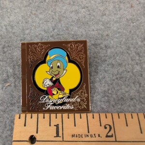 Disney Jiminy Cricket Pinocchio Disneyland Favorites 2002 Trading Pin image 2