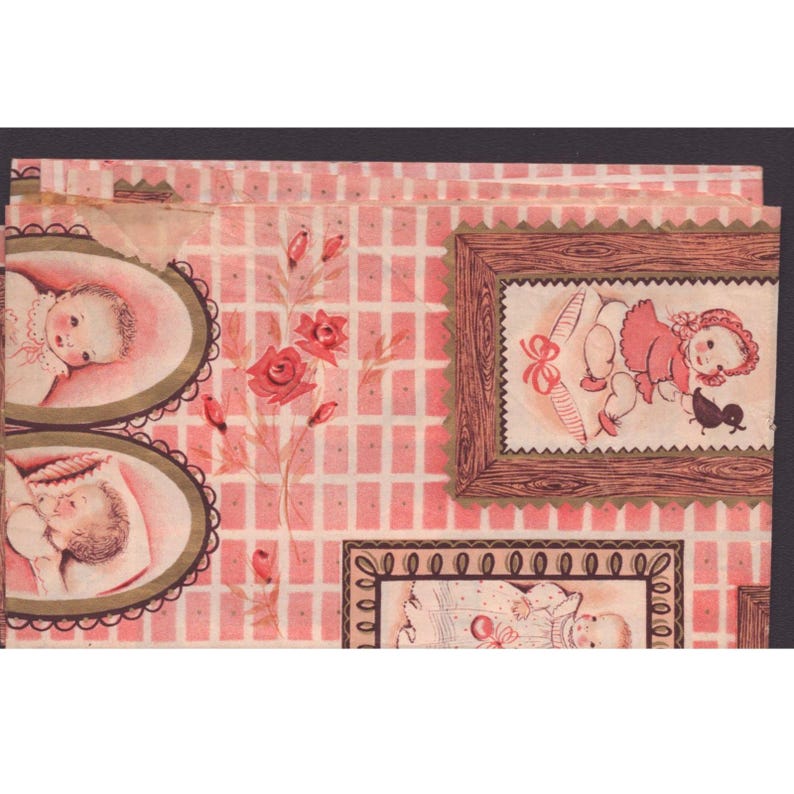 Papier cadeau vintage milieu du siècle pour bébé, éphémères roses et bleues, bébé endormi, état très bon. image 3