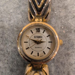 Gitano Womens Two Tone Quartz Watch 860QB V377 Silver Gold Tone Japan Movt image 1